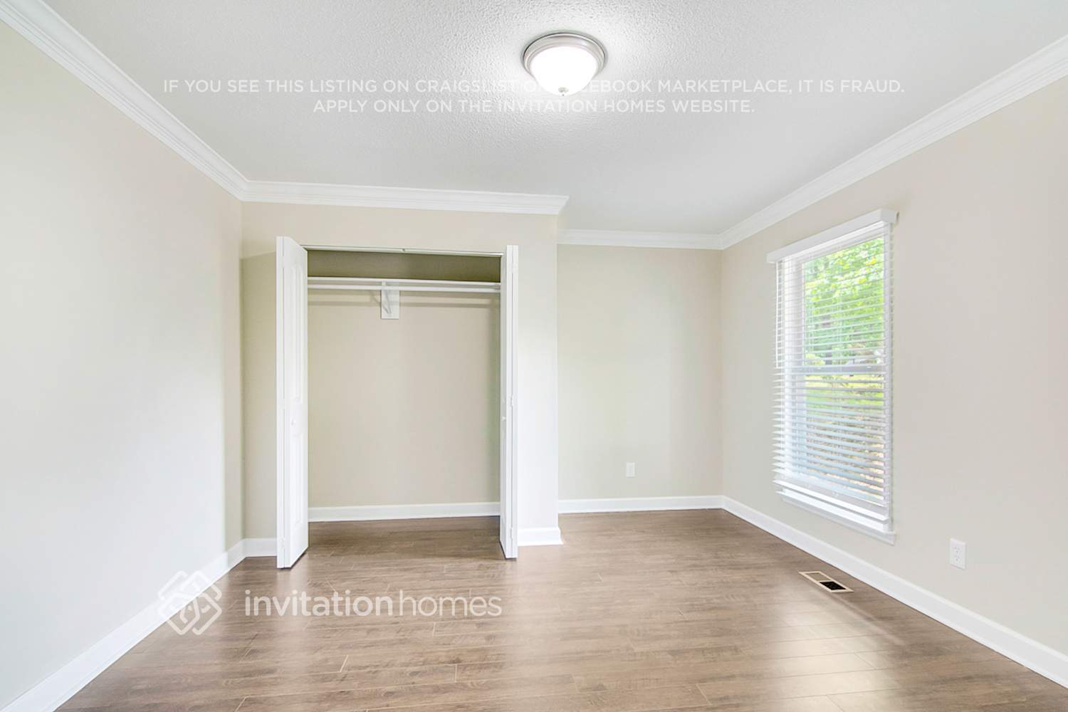 Building Photo - 2 Acorn Ct