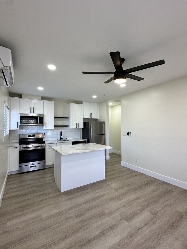 Building Photo - 4311 Dwight St