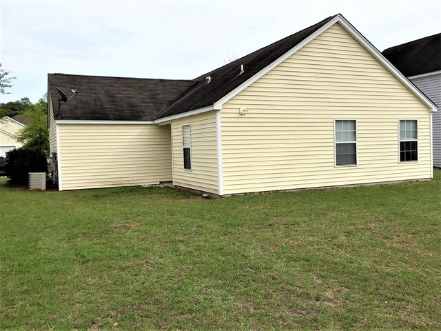 Building Photo - 511 Cypress Cv