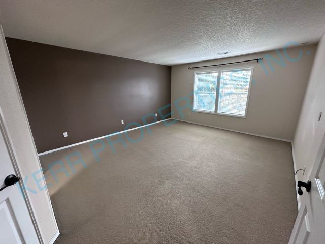 Building Photo - 4287 NE 1st St