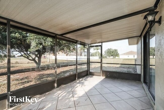 Building Photo - 2022 NW 9th St