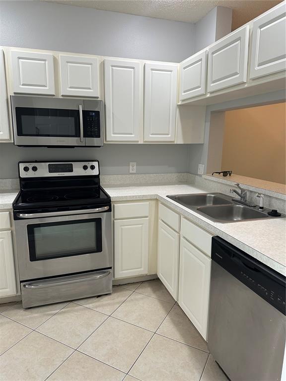 Building Photo - 8563 Hunters Key Cir