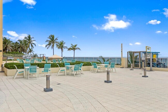 Building Photo - 2501 S Ocean Dr