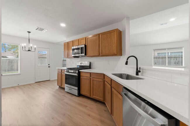 Building Photo - 29030 Fox Fountain Ln