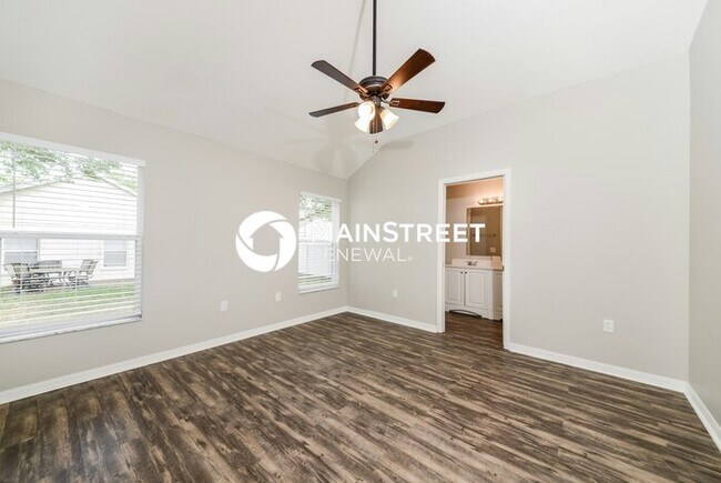 Building Photo - 3 Bedroom Pet-Friendly Home in Palmetto, FL with Main Street Renewal