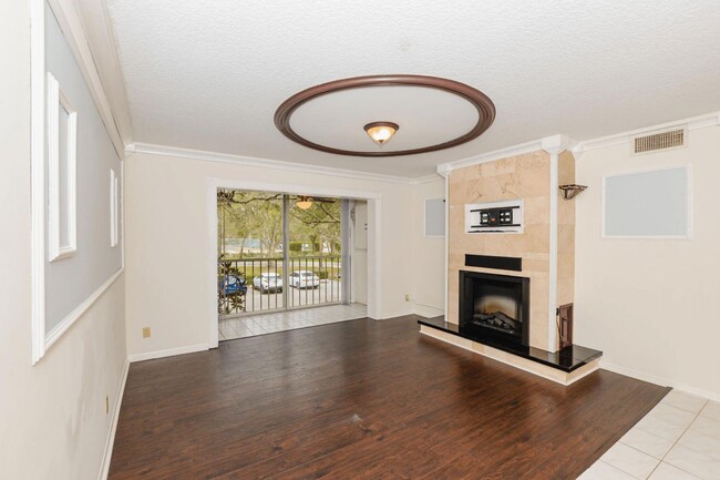 Building Photo - 2504 SE Anchorage Cove