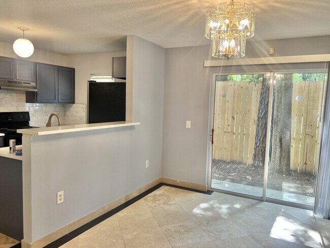 Building Photo - 10542 Autumn Trace Rd