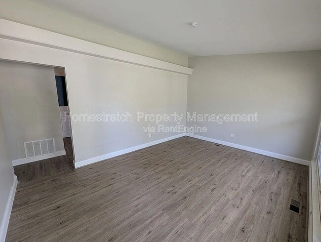 Building Photo - 1700 Kay Dr