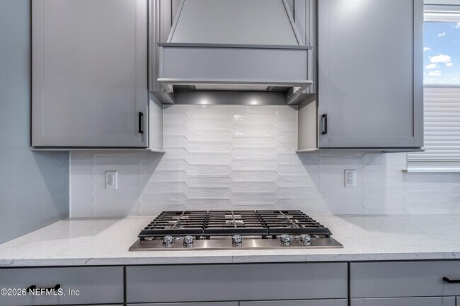 Building Photo - 212 Ethereal Sq