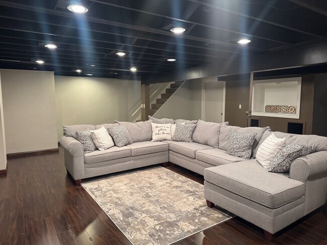 Building Photo - 1014 St Andrews Way