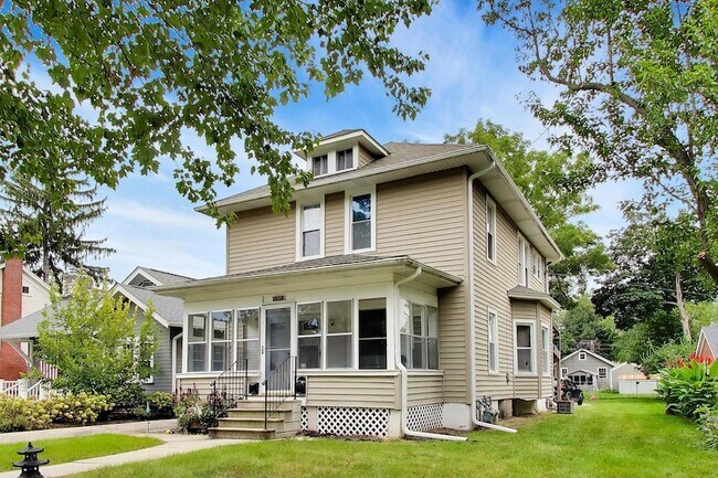 Building Photo - 120 S Commonwealth Ave