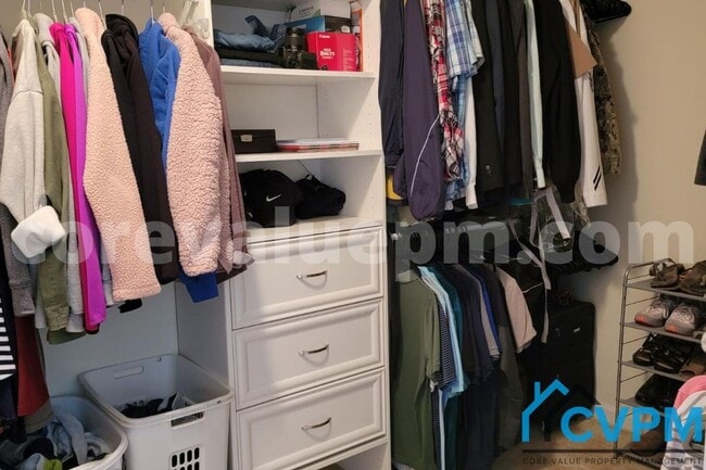 Building Photo - 8511 Pine Meadows Dr