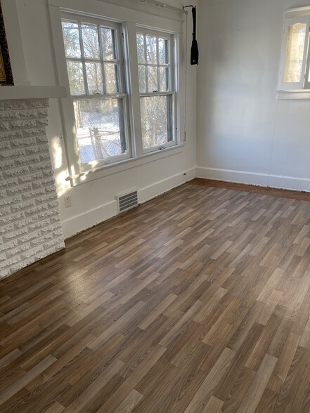 Building Photo - 55 Labelle Ave