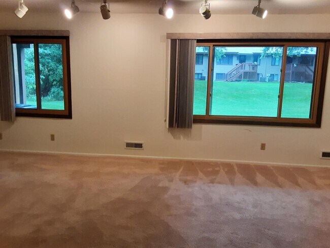 Building Photo - 1386 Arden View Dr