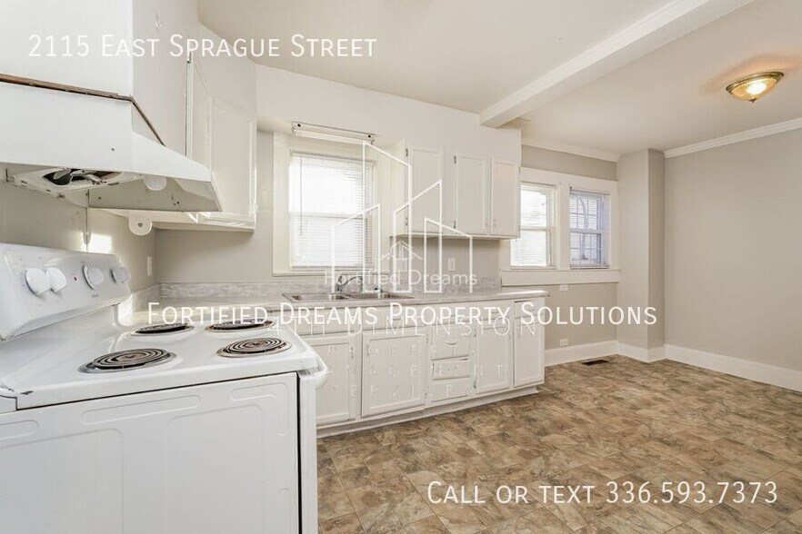 Building Photo - 2115 E Sprague St