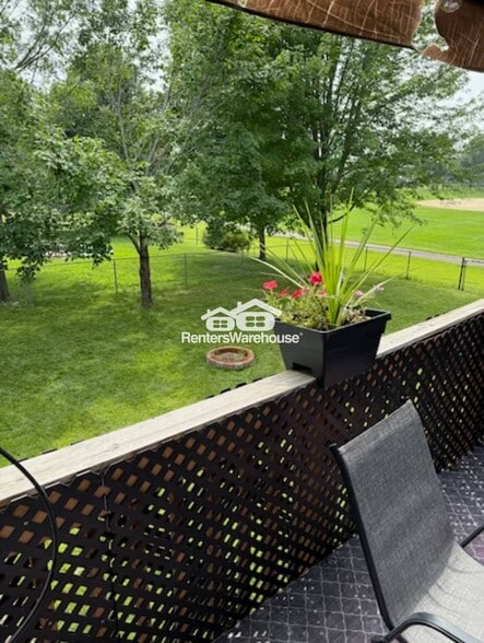 Building Photo - 9712 Hames Ct S