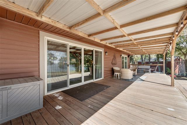 Building Photo - 229 Lakeside Dr