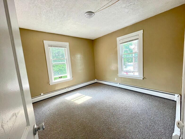 Bedroom - 67 Brooklawn St