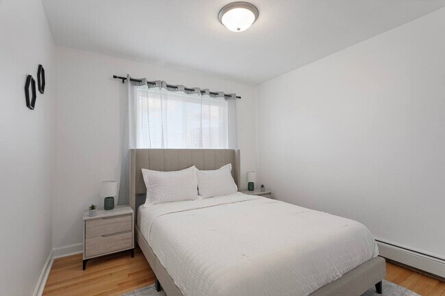 Building Photo - 9606 Golf Terrace