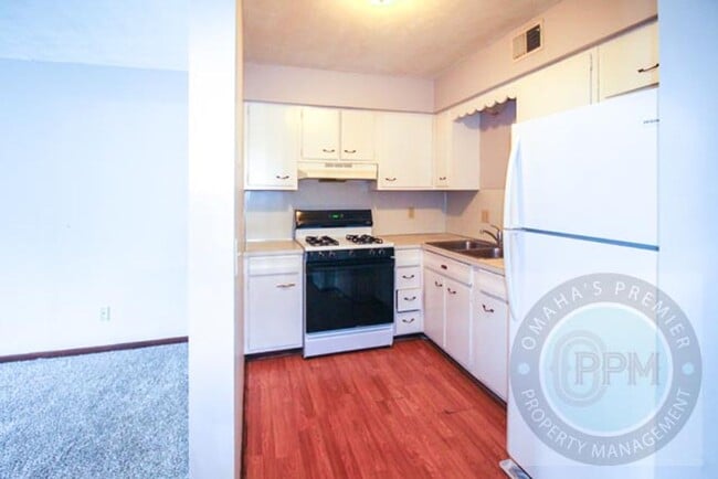 Interior Photo - ALANSCO 1016 N 47 Ave