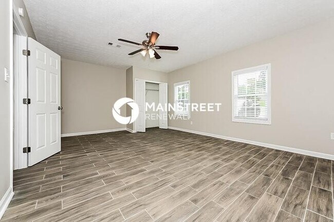 Building Photo - 3 Bedroom Pet-Friendly Home in Jonesboro, GA with Main Street Renewal