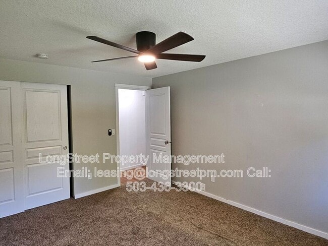 Building Photo - 8645 SW Avery St