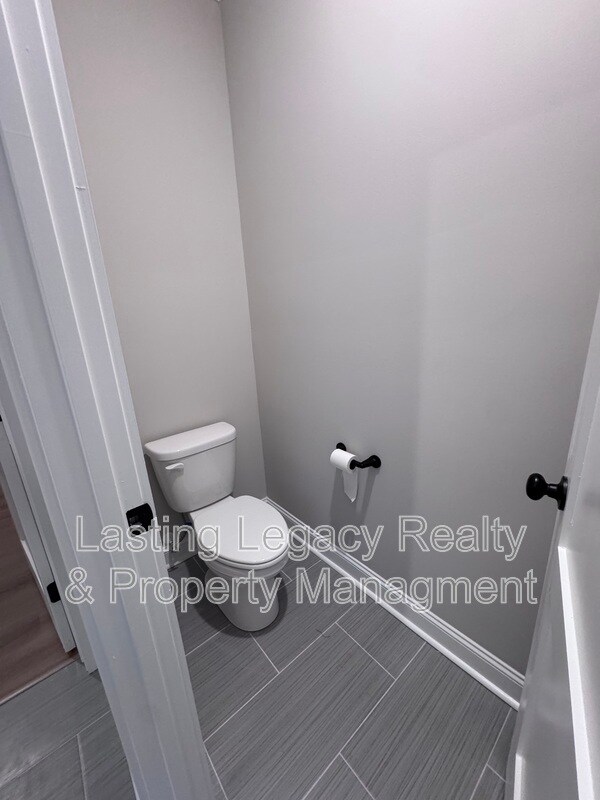 Building Photo - 2566 NC Hwy 801 S,