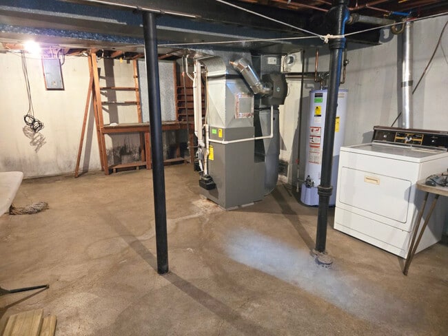 Building Photo - 28606 Denise St