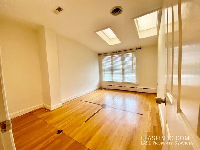 Building Photo - 1713 37th St NW