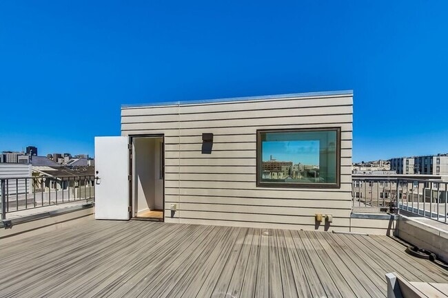 Building Photo - 1375 Minna St