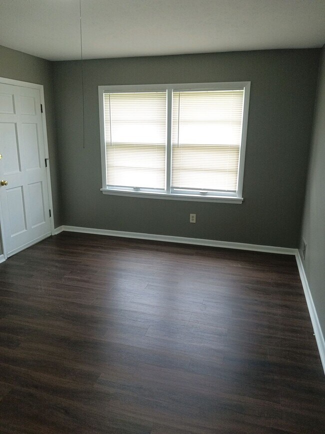 Building Photo - 4113 La Salle Ave