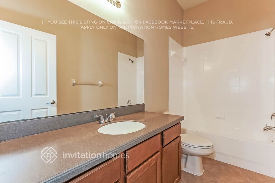 Building Photo - 6625 Thornton Palms Dr