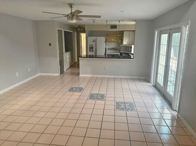 Building Photo - 13660 Abbey Dr