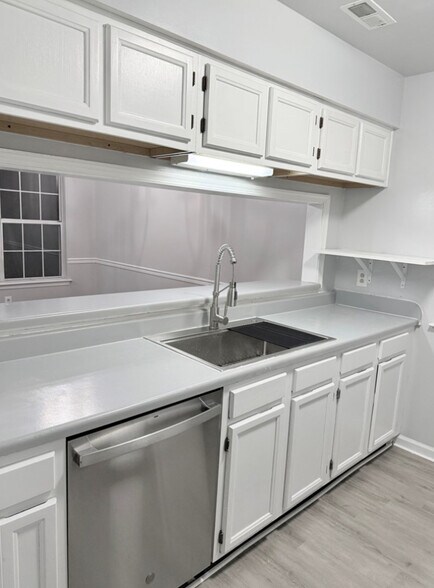 Building Photo - 3938 Roebling Ln