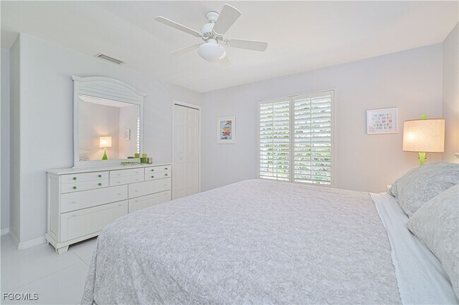 Building Photo - 3681 Lakemont Dr
