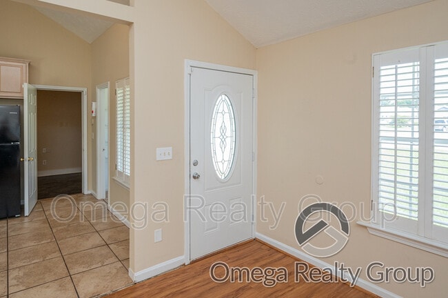 Building Photo - 900 Mister Dr