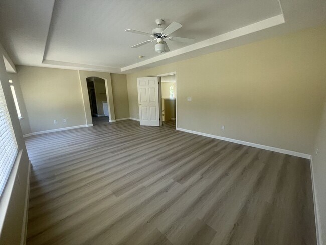 Building Photo - 4 Bedroom 3 Bath Hiddenbrook Home