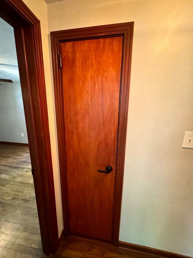 Building Photo - Charming 2-Bed 1-Bath Home in Avalon!