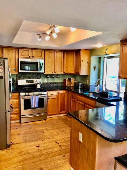 Kitchen - 32724 NE Chamberlain Rd