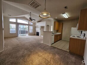 Building Photo - Awesome Aurora Top Floor 2 Bed 2 Bath Cond...