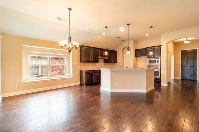 Building Photo - 210 Cool Meadows Ln