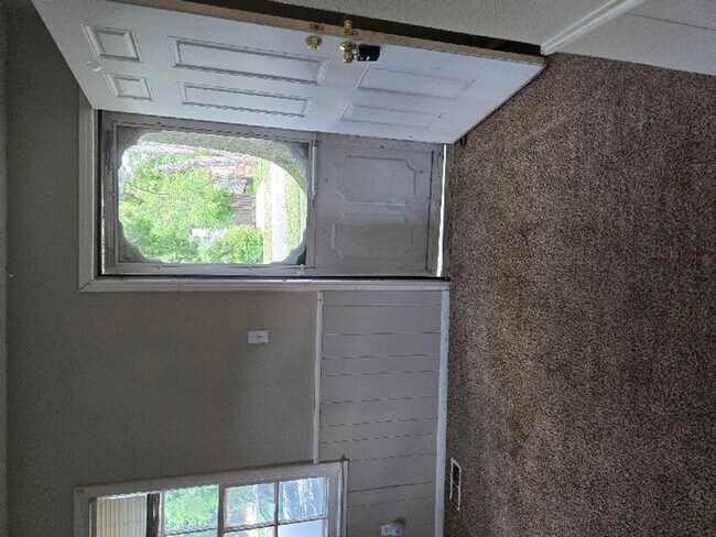 Building Photo - 15989 Dalby
