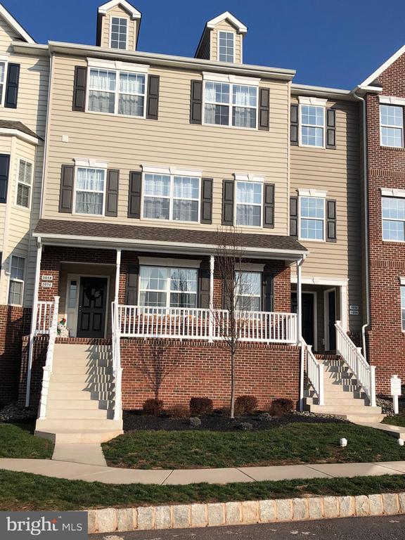 Building Photo - 3058 Goshen Dr