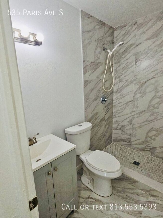 Building Photo - 535 Paris Ave S