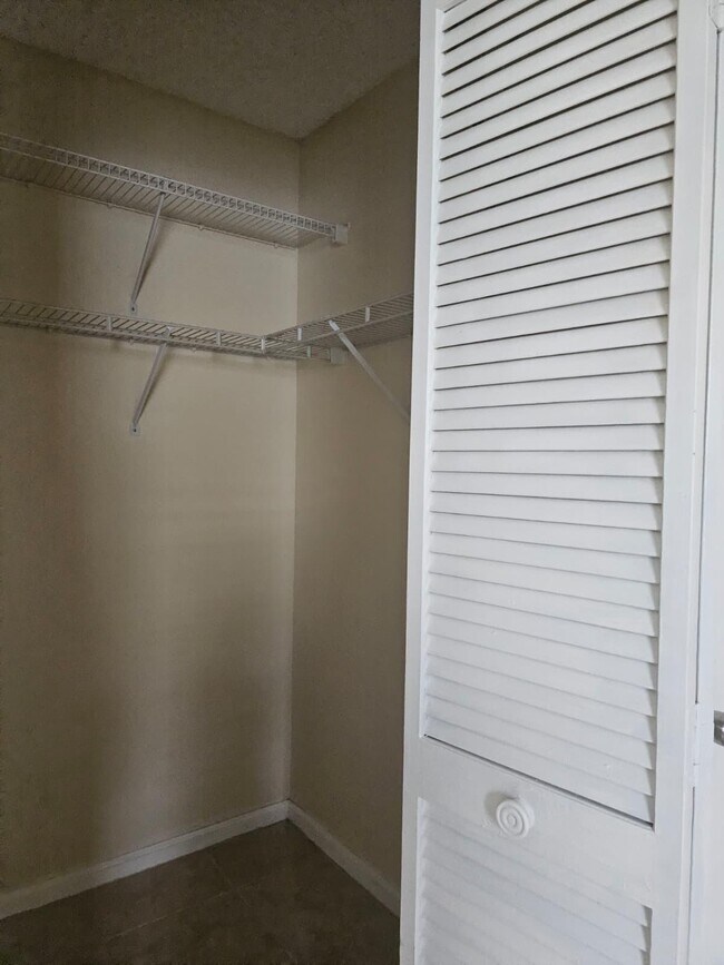 Building Photo - 5220 Rosen Blvd