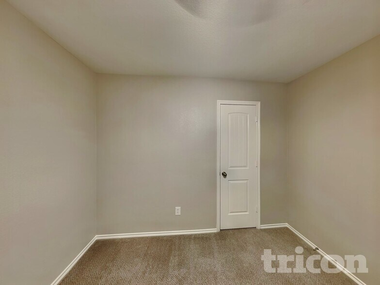 Building Photo - 711 Lentisco Dr