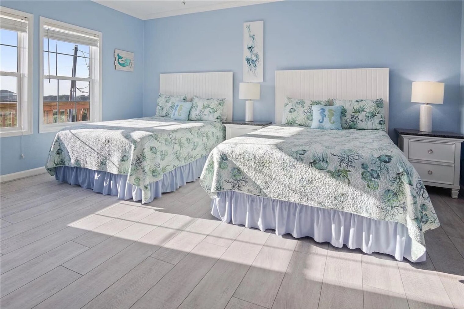 Building Photo - 975 Dolly St