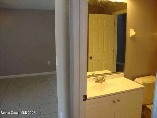 Building Photo - 655 Margie Dr