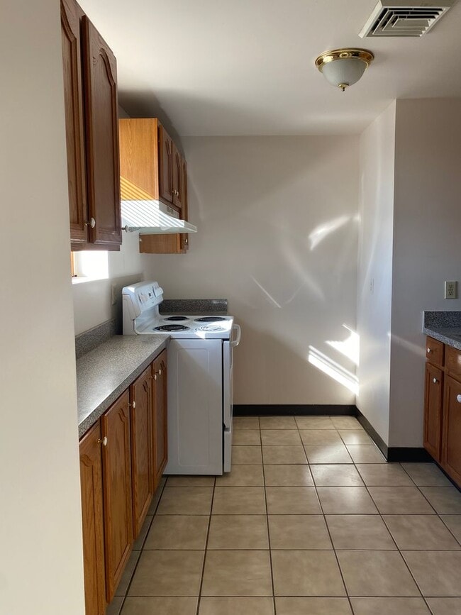 Building Photo - 916 Chester Pike