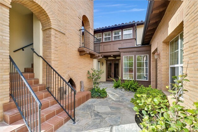 Building Photo - 31 Cezanne